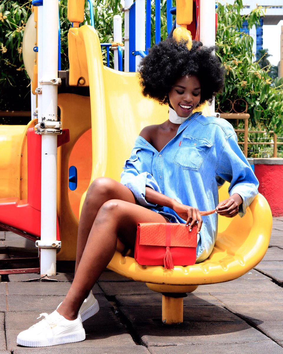 BoldinAfrica's tweet photo. #ThirdLocal in @GLORIAWAVAMUNNO choker x @konaaccessories bag. Available in store.
•
•
Full article: https://t.co/23Ohm1ZJfC https://t.co/G9J02tbhlH