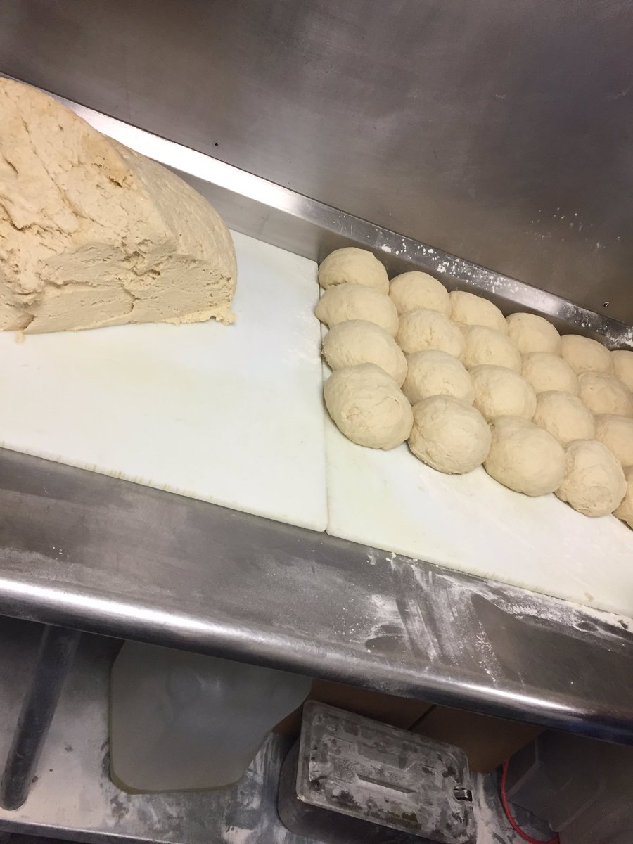 Our dough is fresher than <a href="/Wendys/">Wendy’s</a> beef #bestpizzaintown