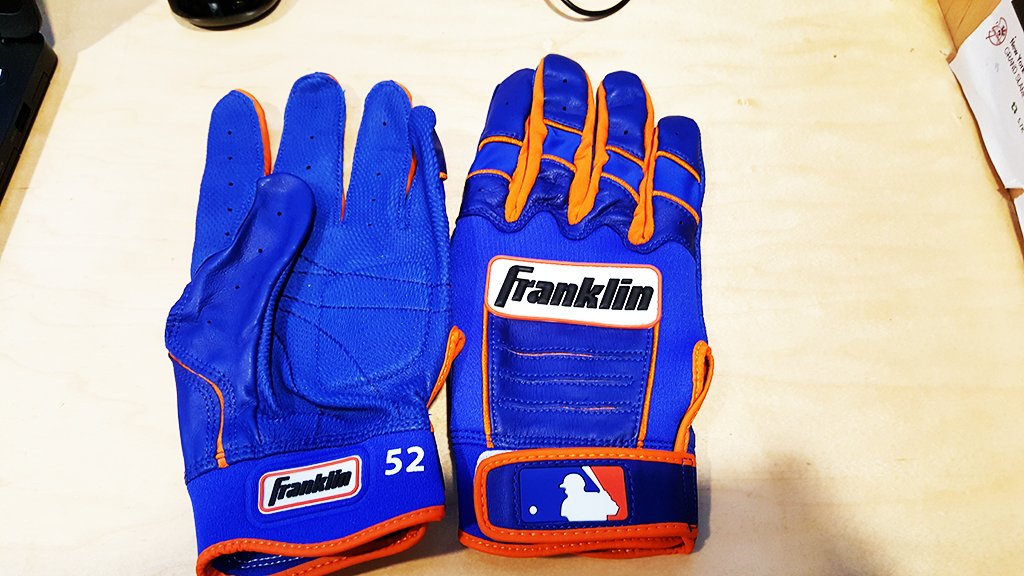 Yo, you want a pair of <a href="/ynscspds/">Yoenis Cespedes</a> edition <a href="/FranklinSports/">Franklin Sports</a> batting gloves? All you have to do is follow <a href="/PlayBall/">Play Ball</a> and RT for a chance to win!