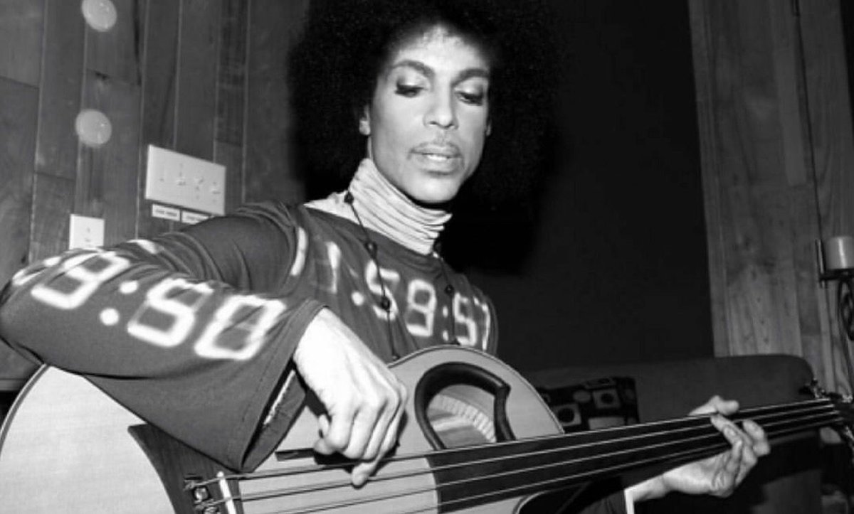 tvonetv's tweet image. We will never stop missing him. 💜 #Prince