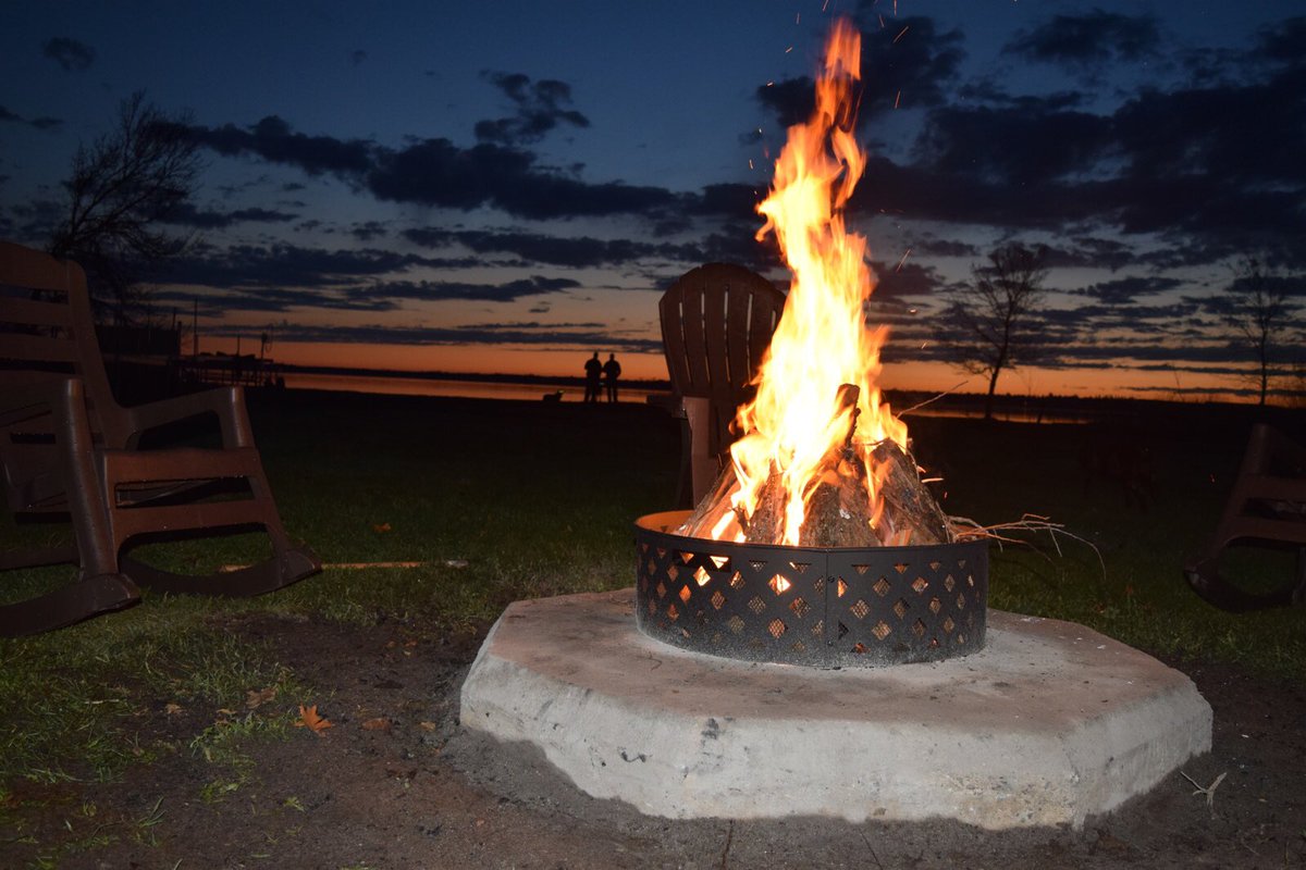 AliciaReibling's tweet photo. Cabin season is the best season https://t.co/n0WCJXqbgD