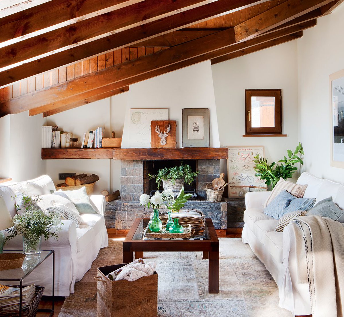 Cerca de la #montaña con #decoracion estilo #rústico 🌳 bit.ly/2pDgWOa #decoideas #decoration #style #interior #interiorismo #decor