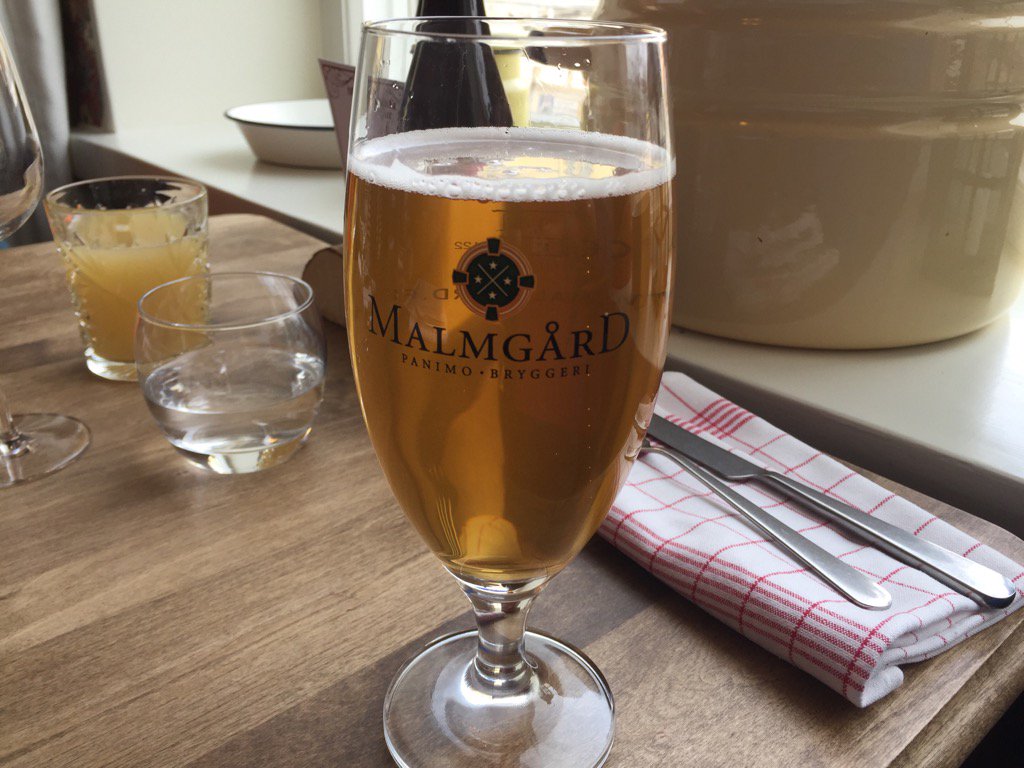 Pääsiäislounaan kaveriksi maistuu <a href="/MalmgardBrewery/">Malmgård Brewery 🍺</a> Blond Ale. -Hyvää läheltä.