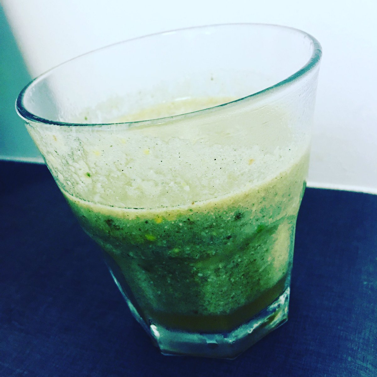 MISS__PL's tweet photo. Yummy 😋 Thankyou @RNRemedies Green Qi &amp; added walnuts. @Modere_AU  #drink #greenqi #healthkick #healthyfood #healthylifestyle #HealthyLiving https://t.co/6jb9JuKYCN