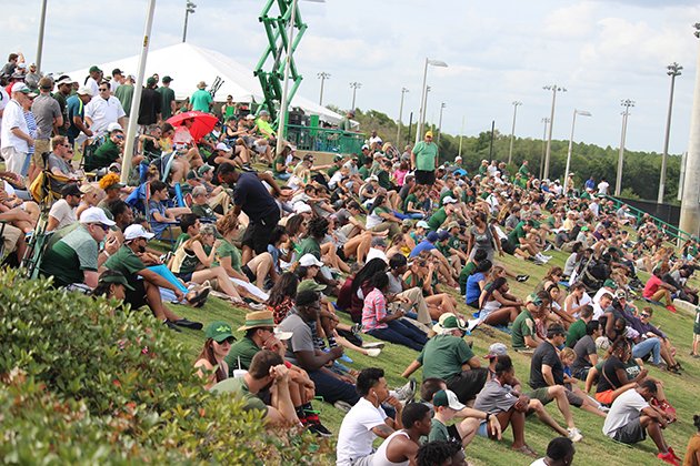 Fan turnout at <a href="/USFFootball/">USF Football</a>'s Spring Game was visibly the largest in recent memory. #USF #BullStrong 
bit.ly/2ps2hGd