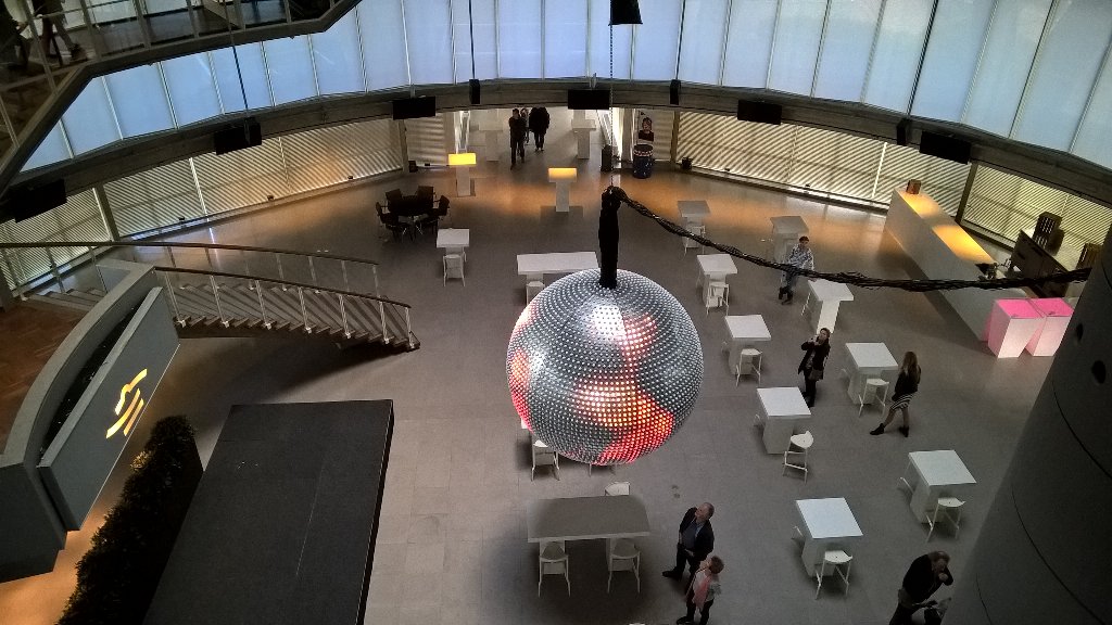 David_Janssen's tweet photo. Leuk om weer eens in het #Evoluon #Eindhoven te zijn #EvoLumen https://t.co/zjkCYI2f17