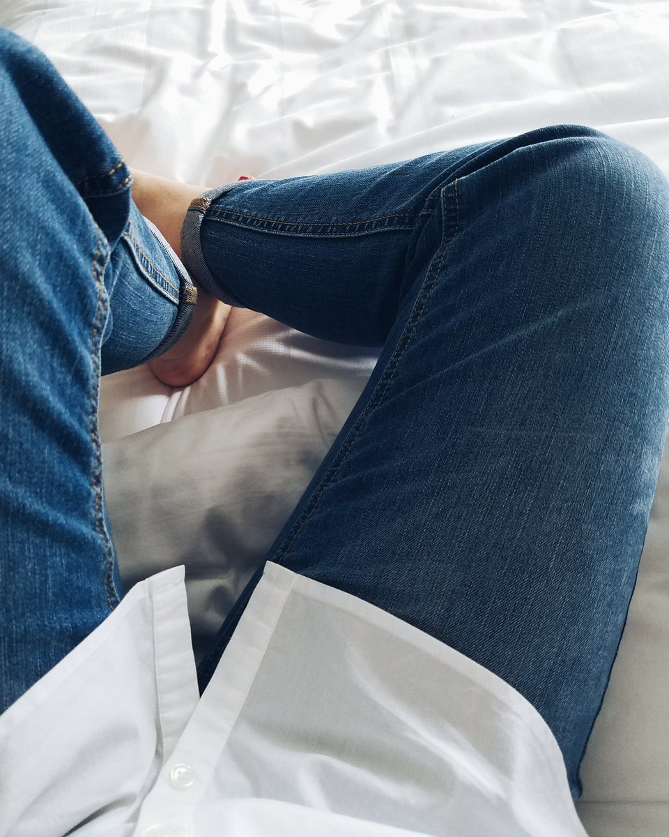 katelyndanelle's tweet photo. Mornings, I love you 👓📰☕ https://t.co/JuUal6PwF1