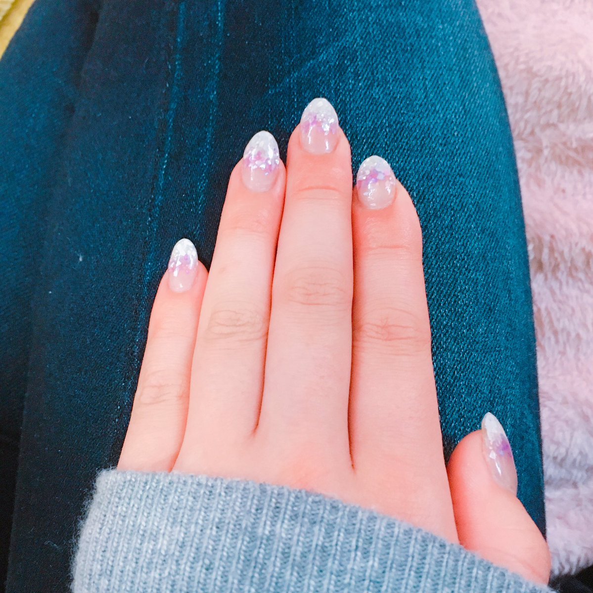 chisa_NAIL's tweet photo. あんま使った事ない #クラッシュシェル 
を使ってみた🤗
思ったより綺麗でハマりそう☺️
今回はいつもより短めに💅🏻

#NAIL 
#SELF 
#アクリル 
#スカルプチュア 
#シェルネイル
#ホワイト 
#パープル https://t.co/lF1wwjz4ND