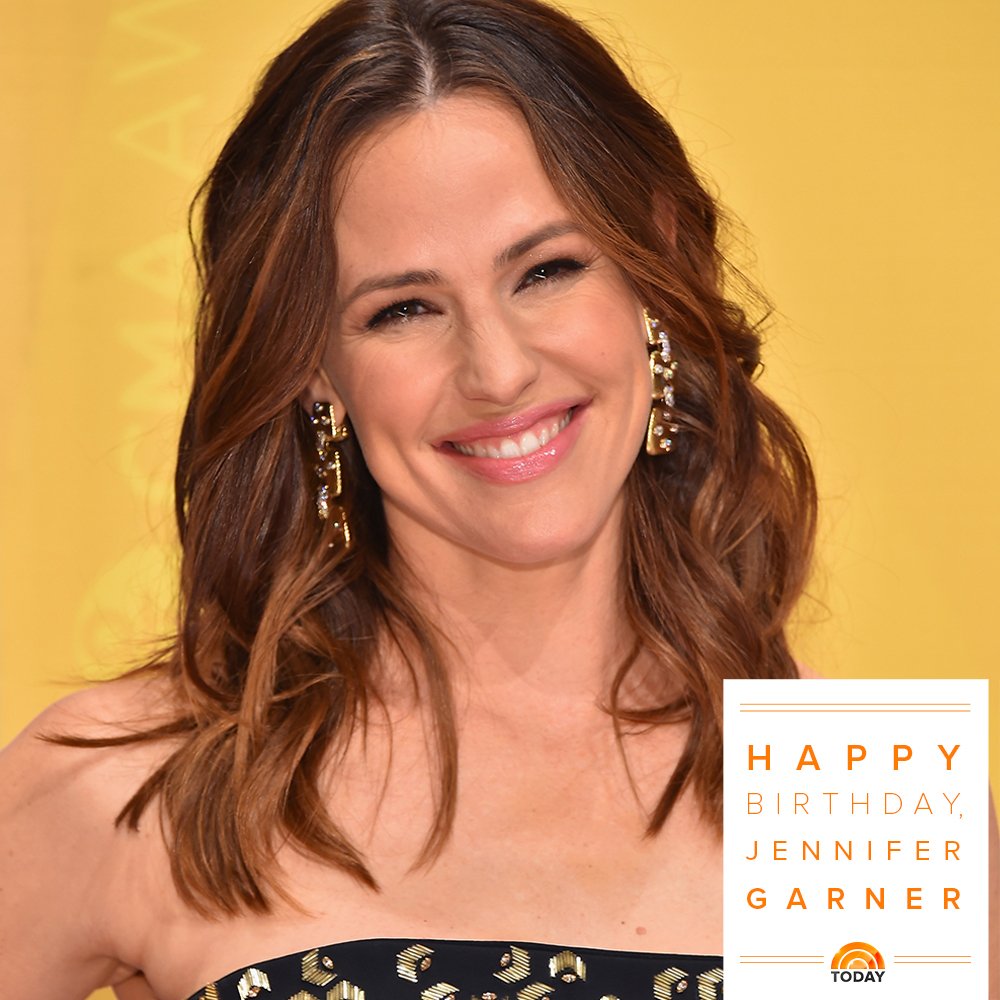 Happy 45th birthday, Jennifer Garner! 