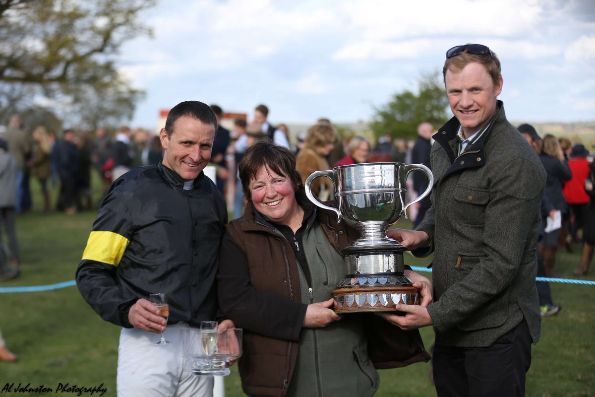 REDMILLSHorse's tweet photo. Great shots from @SandonRaces Garde Ville came home in front in #REDMILLS Intermediate in hands of Stephen Davies,for trainer Trish Rigby https://t.co/Uif7rOXrFq