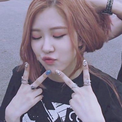 diburuparag's tweet image. #parawali #faank #siapa lagi personil band wali gua gk tau #NewProfilePic