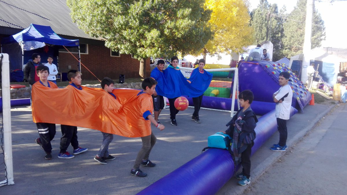 DanielBongiovan's tweet photo. #FiestaNacionaldelPehuen #Alumine gracias dir de juventud municipio por confiar  la #recreacion #baelee #shows para tod@s @AlumineNoticias https://t.co/m6m7dN6vQY