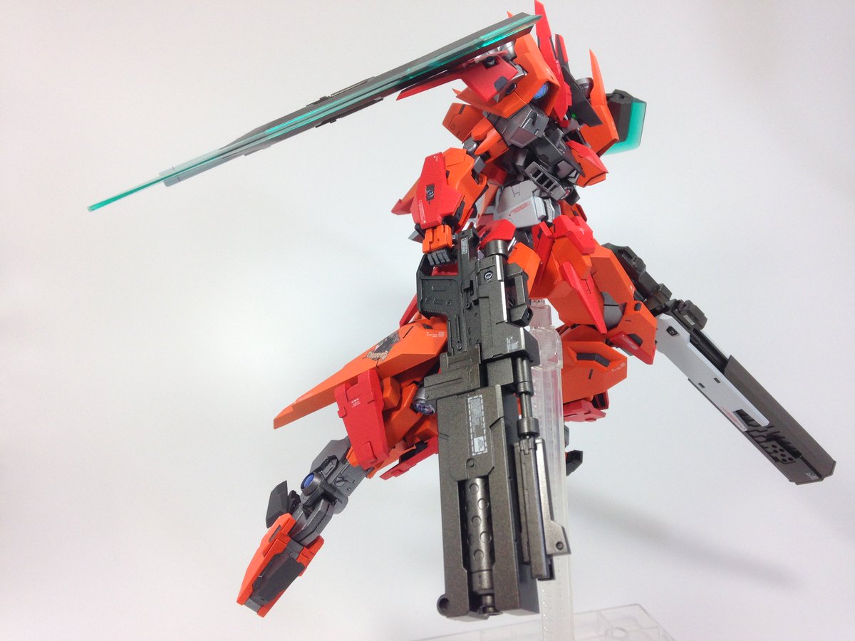 Sera Na Twitteru Fag Faオリジナル装備解説 ベリルバスター 速射性に優れたベリルライフル ベリルショットライフルの劣化コピーであるが速射性に優れエイム制御を銃自身のシステムで行うため機体のfcsに頼る必要がない ただしシステム任せのエイムであるため