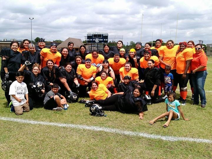 cvrdz13's tweet photo. Good game on Saturday 🏈💪🏼 won 60-33💛🖤 #mockingjays #32 #thebeast https://t.co/Bo5LtGzNon