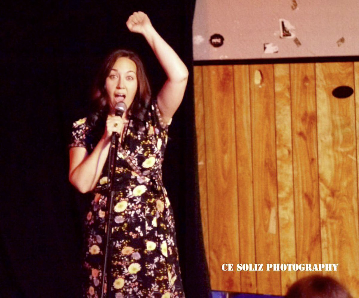 NewBloodVentura's tweet photo. Niki Marinis raises her fist to start the LOL revolution. Open Mic at Red Cove 4-11-17 #newbloodventura #805comedy #comedyopenmic https://t.co/Be7XA0Gcyb