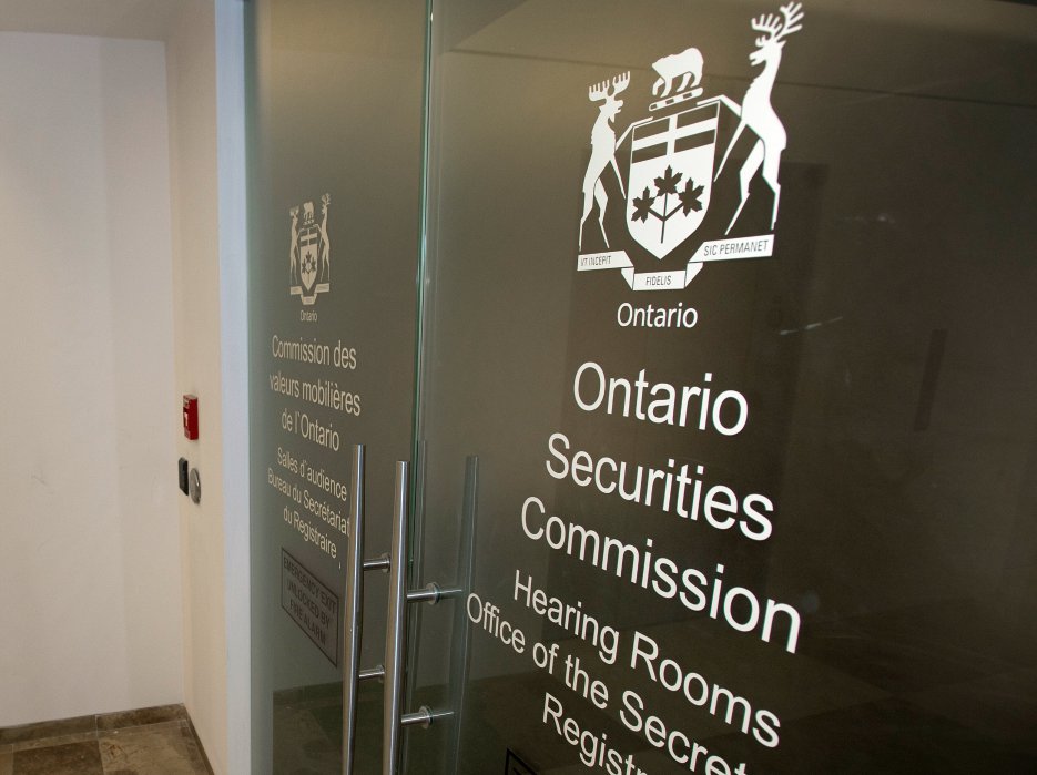 financialpost's tweet photo. Joe Oliver: Banning embedded mutual fund fees will only hurt the investors we should be helping https://t.co/vxwWgl6bwS via @fpcomment https://t.co/rhvSanCNnx