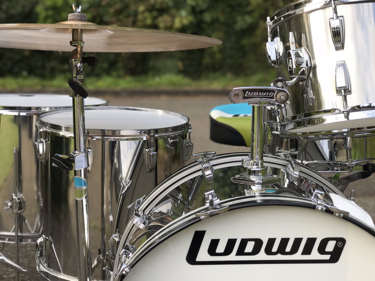 mattgoom's tweet photo. Winning combo : my vintage @LudwigDrumsHQ Stainless steel @PaisteNation black label 2002 and new set of @remopercussion heads https://t.co/gcDXt3MQbB