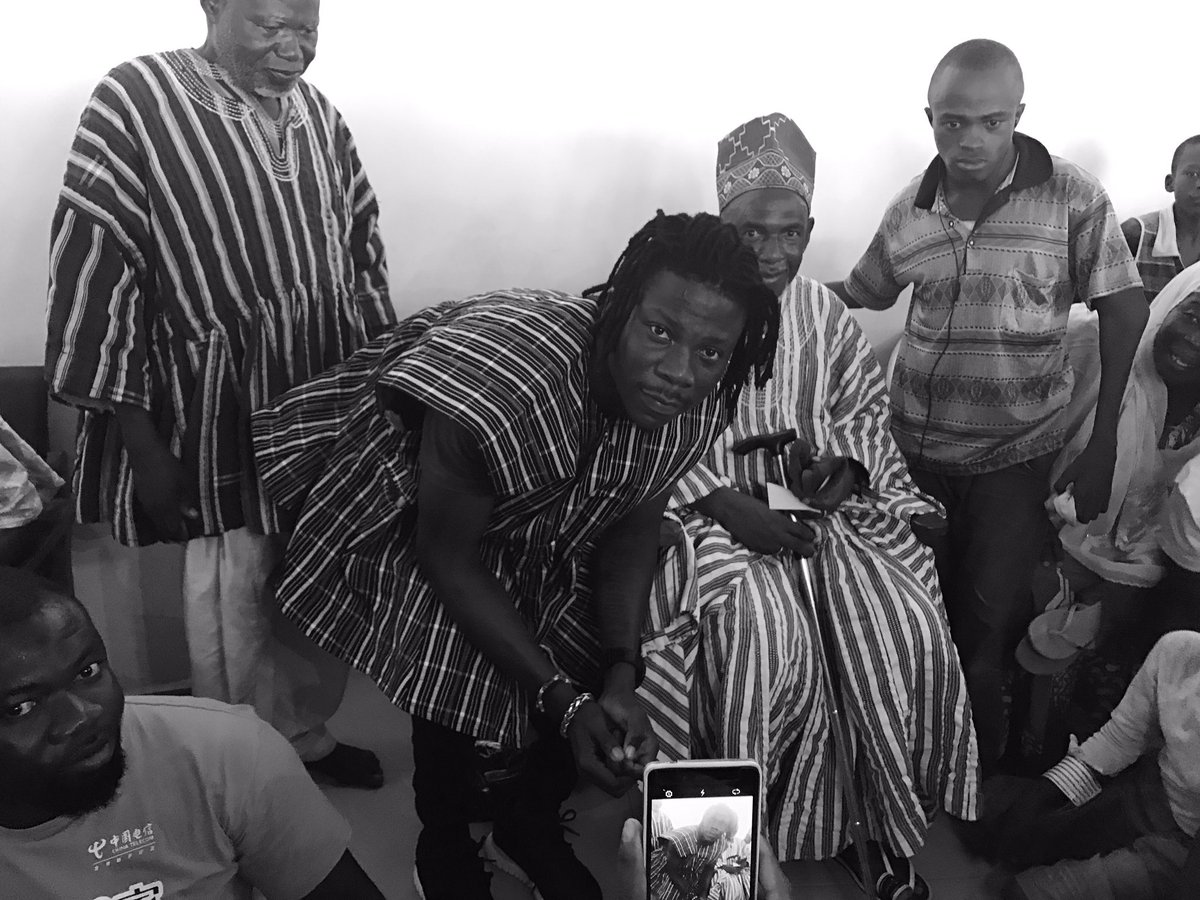 stonebwoy's tweet photo. While I'm in the #UpperWestRegion @samini_dagaati is in the #VoltaRegion.
Stadium Shows Tonight, RollOut 🔥
#signsAndWonders  
#DivineMove https://t.co/SYztX8PoDC