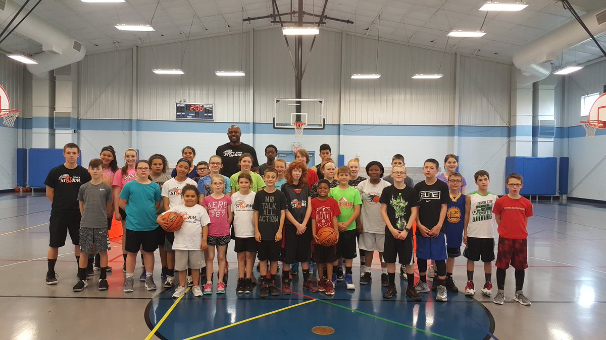 VirginiaStorm1's tweet photo. Great Group Today!🏀 https://t.co/atWm4QjzTb