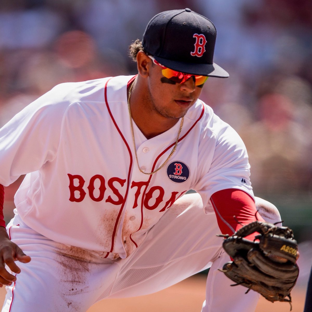 RedSox's tweet photo. Rocking the #BostonStrong patches today!
#PatriotsDay 👌 https://t.co/tHiNmWtuwc