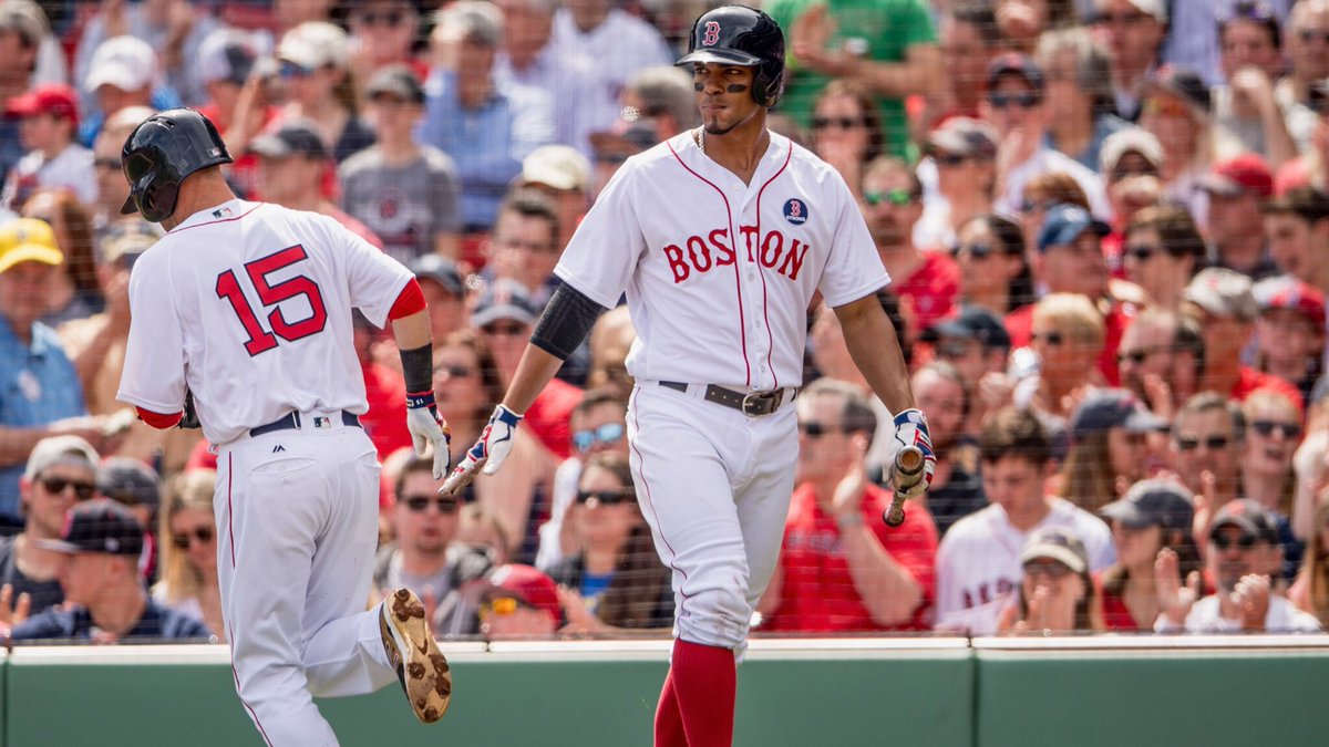 RedSox's tweet photo. Rocking the #BostonStrong patches today!
#PatriotsDay 👌 https://t.co/tHiNmWtuwc