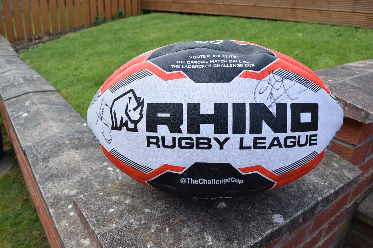 UniversityRL's tweet photo. We have a fantastic novelty giant @Labrokes @TheChallengeCUp signed ball from the 2016 @WolvesRL v @HullFCOfficial game! @TheRFL Please RT! https://t.co/6FIUmDBVeK