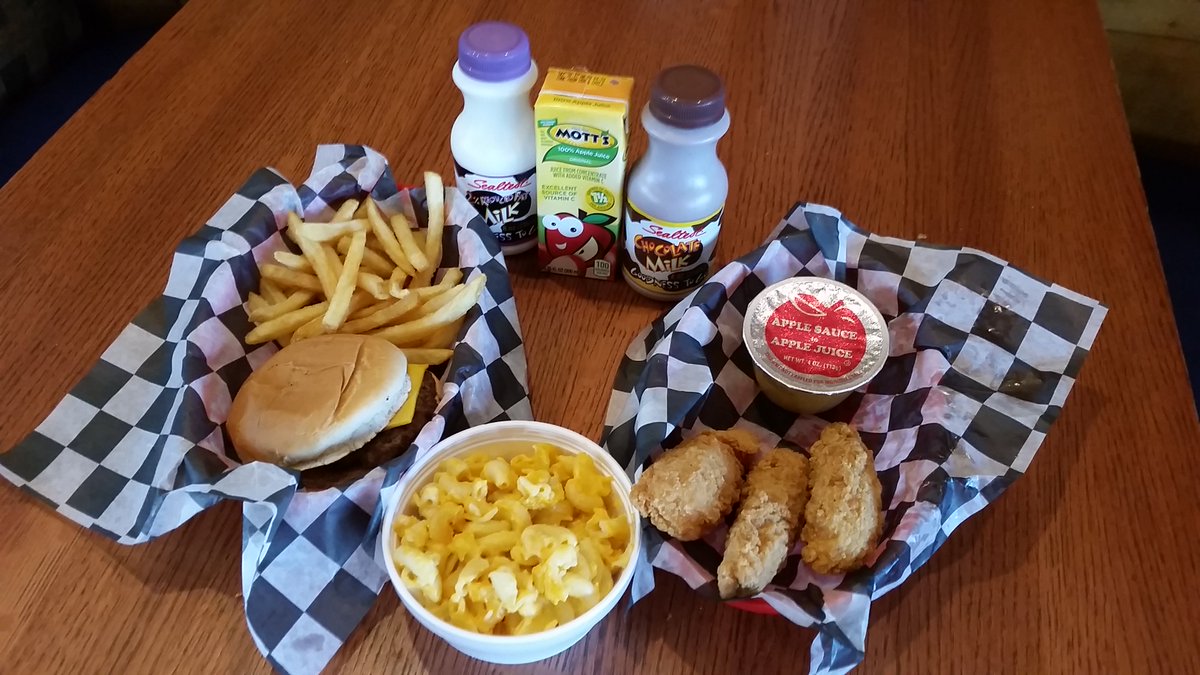 ABCRivergate's tweet photo. @ABCRivergate  Kids Eat FREE all day Monday and Tuesday 1 per paid adult meal. Dine in only #Kidseatfree  #Kids https://t.co/gca5u3CYeX