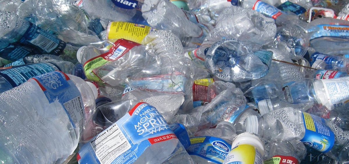 GordonWater's tweet photo. Around 67 million water bottles are thrown away every single day, causing a staggering amount of waste. #banthebottle https://t.co/ADG64EPN8n