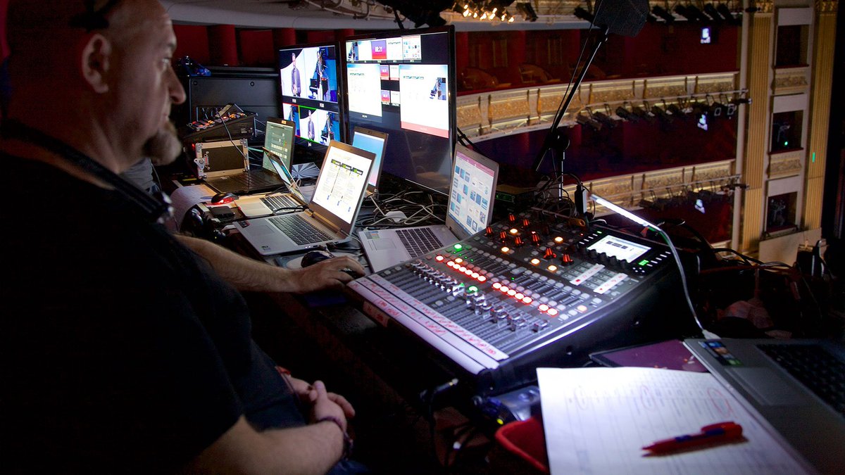 4foreverything tweet media