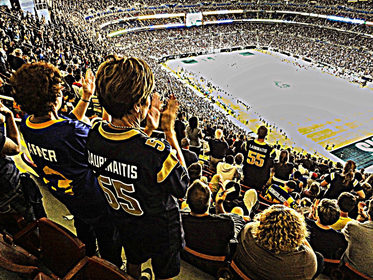 TheWhiteBronc's tweet photo. NEW PODCAST: Ep 26 - Hernandez Not Guilty, Eli Manning’s Email, and St. Louis Sues the NFL https://t.co/Wcj03UCKe4 @ConductPod https://t.co/nAwiWU5dmp