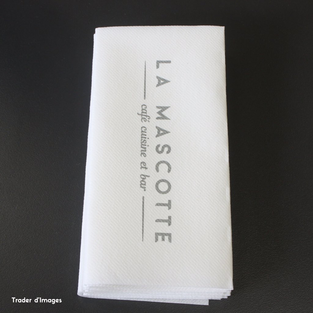 Traderdimages's tweet photo. Serviettes personnalisables, de la serviette 45x45 cm pliage 1/8 non tissée à la serviette 20x20 cm #traderdimages #serviette #lamascotte https://t.co/4WNULlMKAd