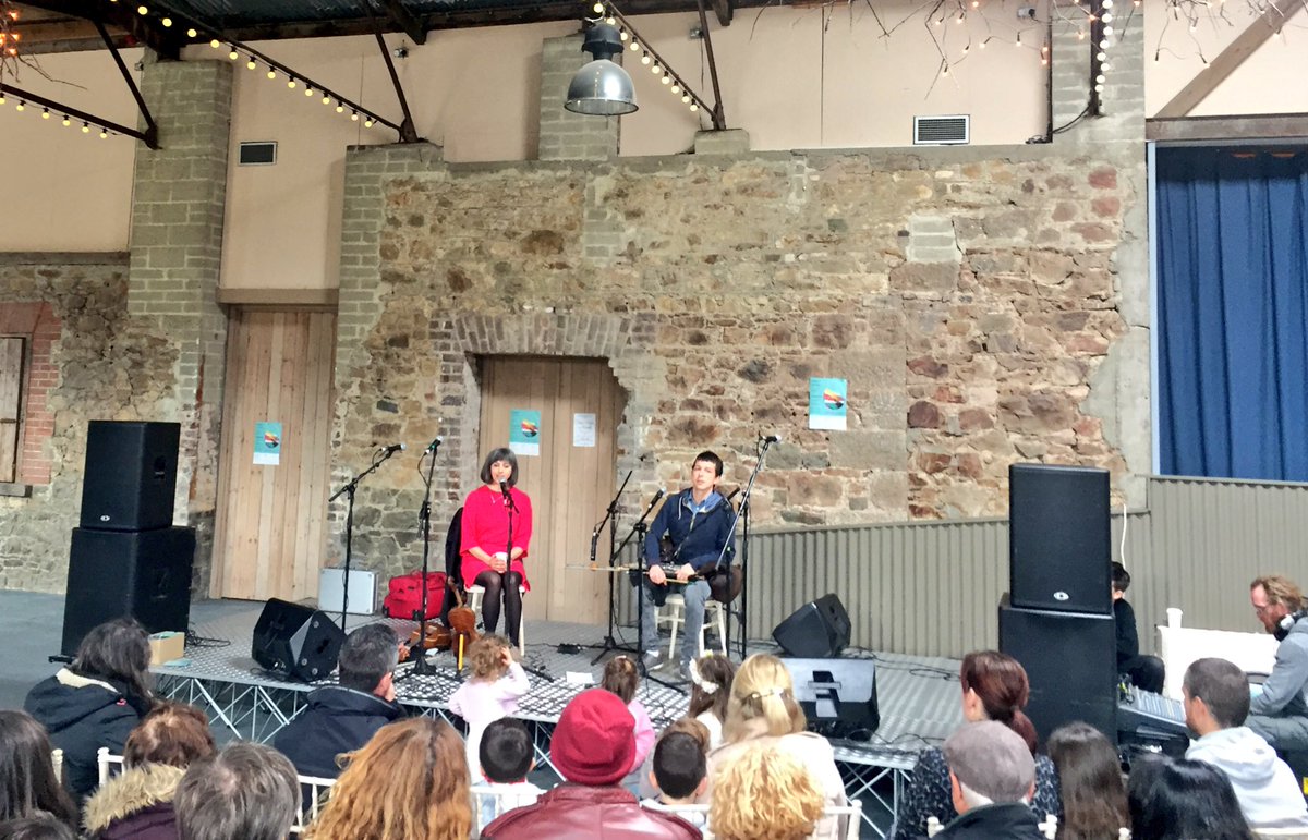 andrea_keogh's tweet photo. Eithne Ní Chatháin &amp; Maithiú Ó Casaide @CreativeWicklow 

Fabulous afternoon @killruddery #cruinniu @innikmusic https://t.co/H4WTuvt8Js