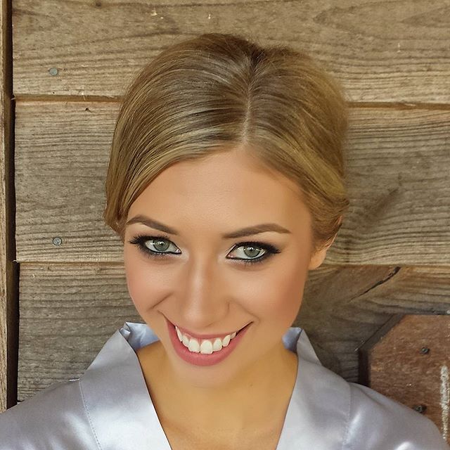 styledbyaris's tweet photo. Now She Looks Good, While Leaving Girls In The Dust #makeupandmuscle #stagemakeup #howtodomakeup #facebeat https://t.co/SIPjV78NTO https://t.co/5ntcgkZTR8