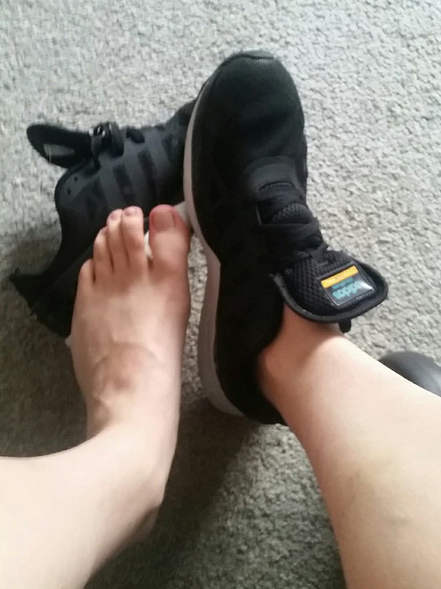 kingalphatom's tweet image. #footfetish
Want videos custom for u or anythine elseDm me 

@AlphaPromoSlave @RTCunt96 @RTfindom1 @RTtruealpha @rt_slave_ @rt_feet @RTfeet