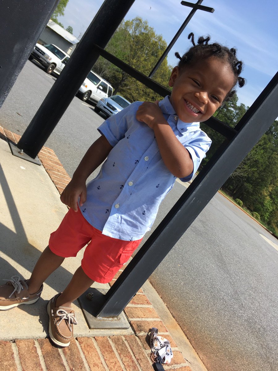 SaluteMe_ImBoss's tweet photo. Thats all me lil longway 😘😘 https://t.co/Pez8aSGis1