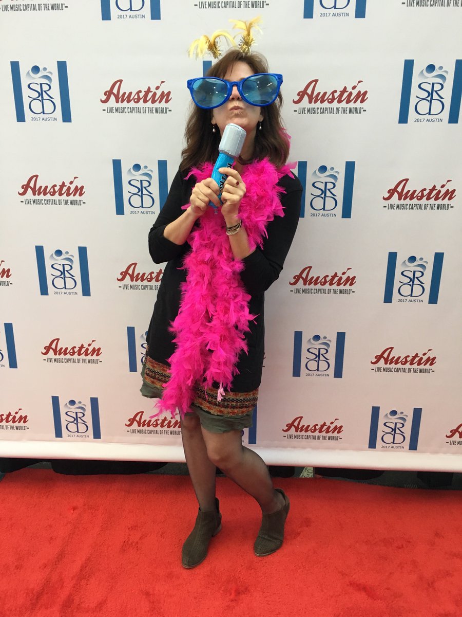 UOteamduckling's tweet image. In addition to discussing how parents structure actions for infants, Dr. Baldwin took a stroll down the #sciencefun red carpet at #srcd17