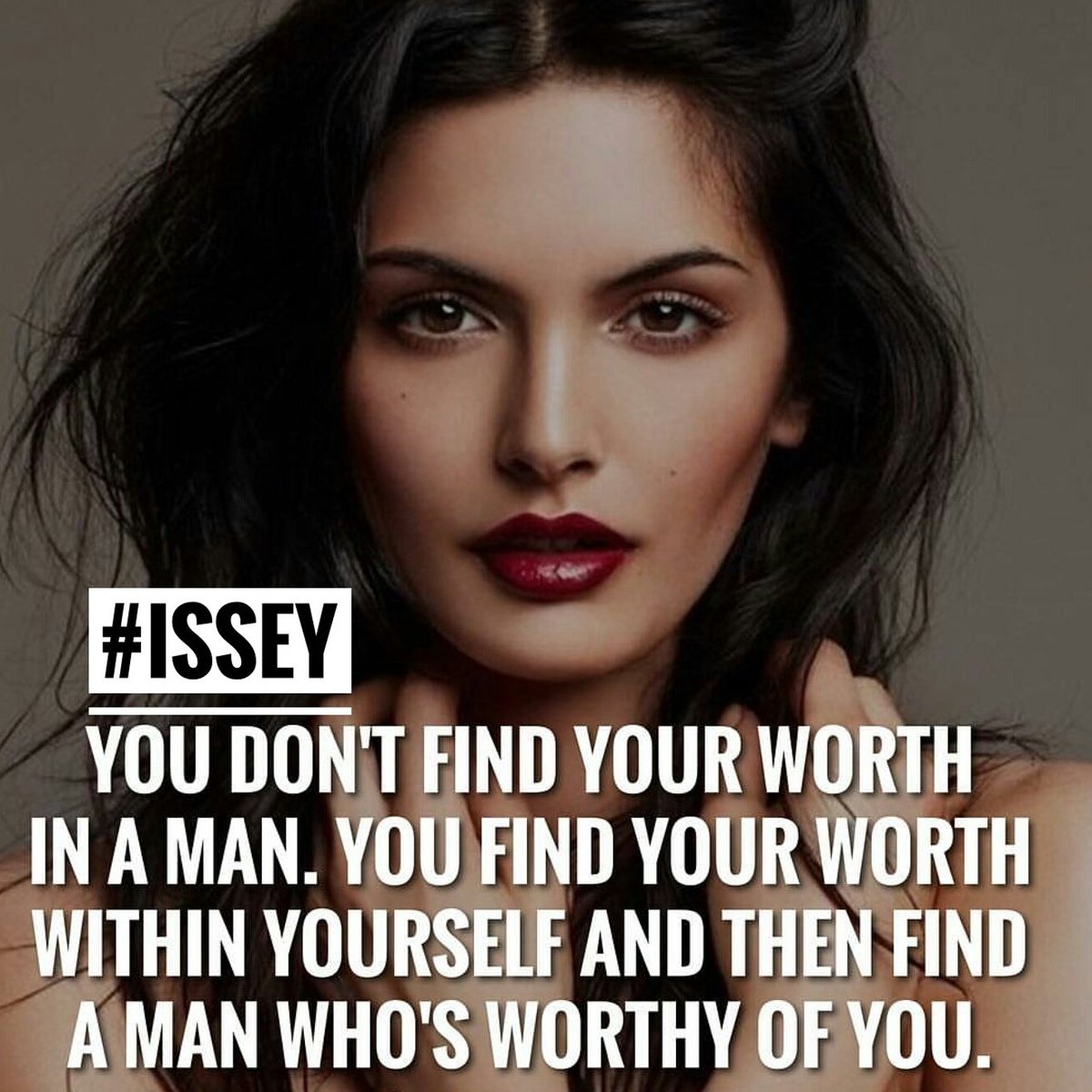 IssmaKhan's tweet photo. #mindsetcoach #lifequotes #millionaire  #goalsgetter #millionairedreams #grindmode #lowofattraction #boss #mindset #entrepreneurship https://t.co/Qq7ps9VTJO