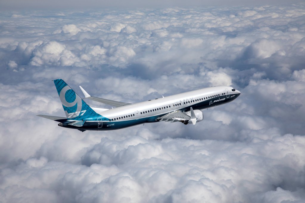airwaysmagazine's tweet photo. .@Boeing 's First 737 MAX 9 Takes to the Skies 
https://t.co/rGyBA6nRPa https://t.co/rbmp64L3YH
