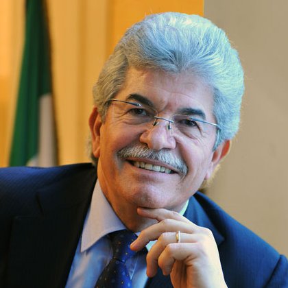 <a href="/senantoniorazzi/">Antonio Razzi</a> rassicura l'occidente nel dialogo via #twitter con <a href="/giorgiolunelli/">Giorgio Lunelli</a> «Corea del Nord vuole la pace»
tinyurl.com/n3hyapx