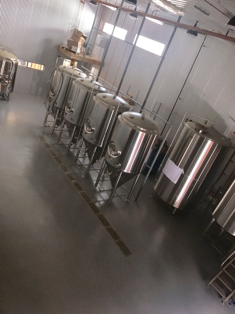 FoldingMountain's tweet photo. Floor now epoxied
The smell of progress is strong
We can't wait to brew

#NationalHaikuDay #craftbeer https://t.co/Ct5JmbTyaH