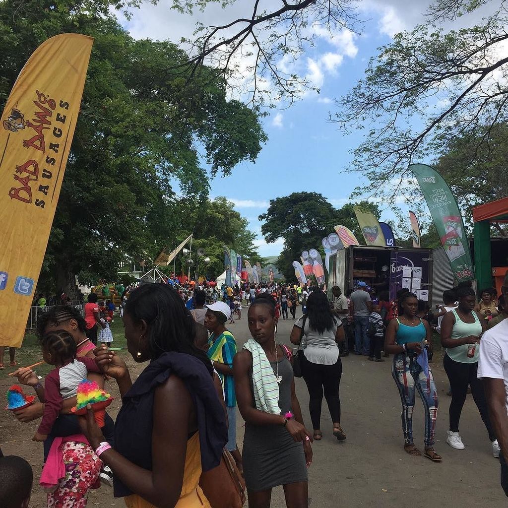 FunfestJa's tweet photo. Have no fear, no rain around here...Sunny day 🌞🌈at #FunfestEasterEdition #funfamilyfunfest #fun #funfest2017 https://t.co/T8bhBjXz1W