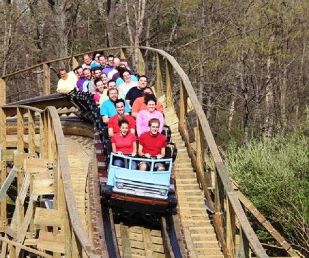 amusementtoday's tweet image. LUMBER PARTY: Weighing #KingsIsland's #MysticTimbers #rollercoaster, "King of Woodies" park claim: goo.gl/o3cniO #MondayMotivation