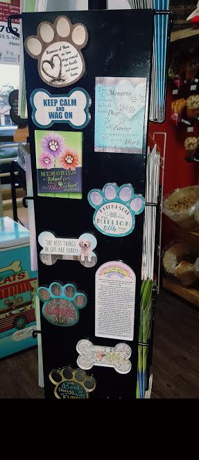 AYSPetSupplies's tweet photo. While in the store why not pick up a little something for yourself? You know your canine/feline would want you to!! #shopping #funitems https://t.co/0s1y2osNXJ