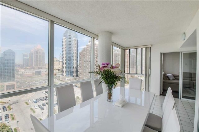 GoWithGosain's tweet photo. Just Listed #350WebbDrive 2+ 1 &amp; 2 Baths, Located in Prime #Squareone location, Fully Upgraded and Ready for Move In  #MississaugaCondo https://t.co/ozmyqsDuBw