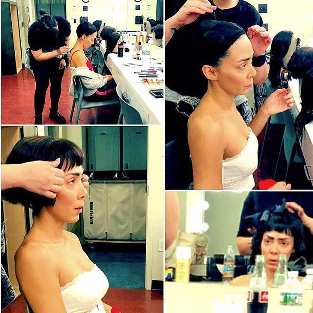 Behind the scenes: to become #fridakahlo, <a href="/andreadantas25/">Andrea Dantas</a> spent a lot of time in the makeup!