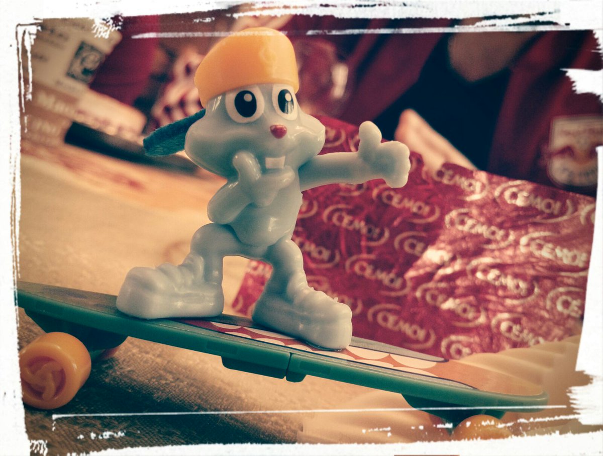 JejeLaPatate's tweet image. Quand tu travailles ta créativité avec les jouets @KinderFR #LundiDePaques