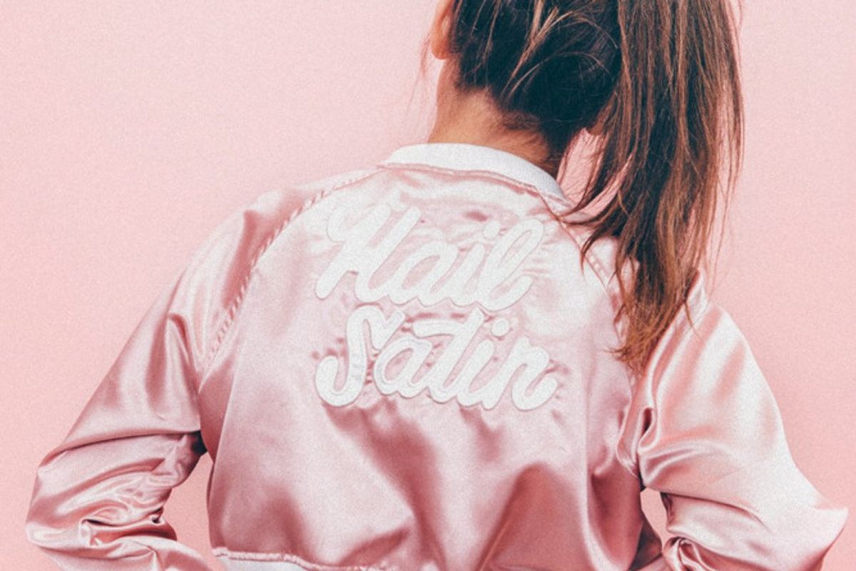 outblush's tweet photo. 6 Ways to Wear Satin Like a Fashion Pro #fashion #style #satin #styletips https://t.co/7JpMWmra0F https://t.co/4n7Pf4MYq6