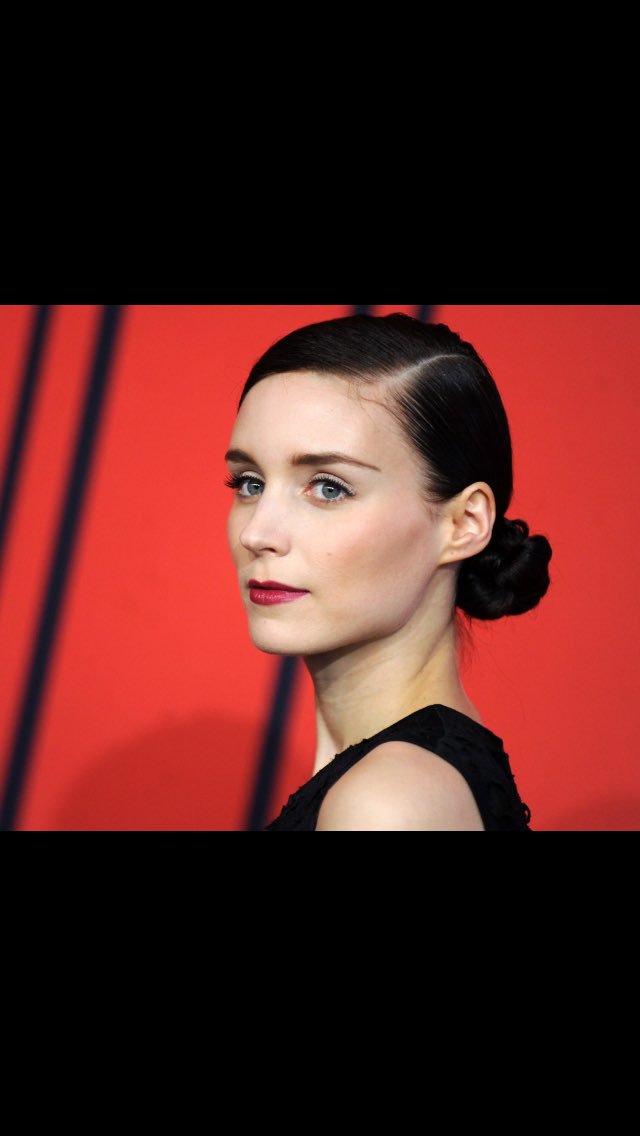 Happy birthday Rooney Mara (1985). 