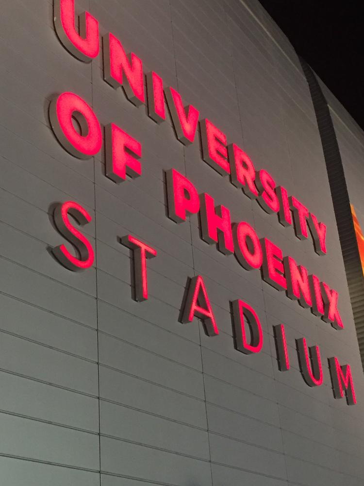 CorpRE_SLM's tweet photo. University of Phoenix Stadium getting new name, Arizona #Cardinals looking for new sponsor https://t.co/ar2H38E4Gi @phxbizjournal #football https://t.co/3Decyh0LRW