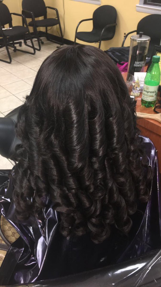 LexEffect01's tweet photo. Flat Iron curls https://t.co/jGZ9PYx68T